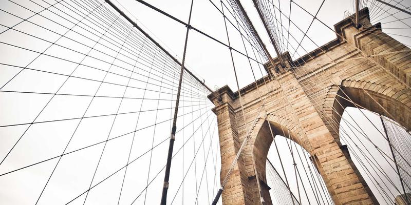 中国政府如何通过公共服务与信息透明推动共同富裕：收入分配制度改革路径解析