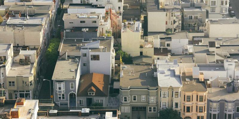 中国政府数字化转型：政务平台如何高效传递政府信息与服务公众