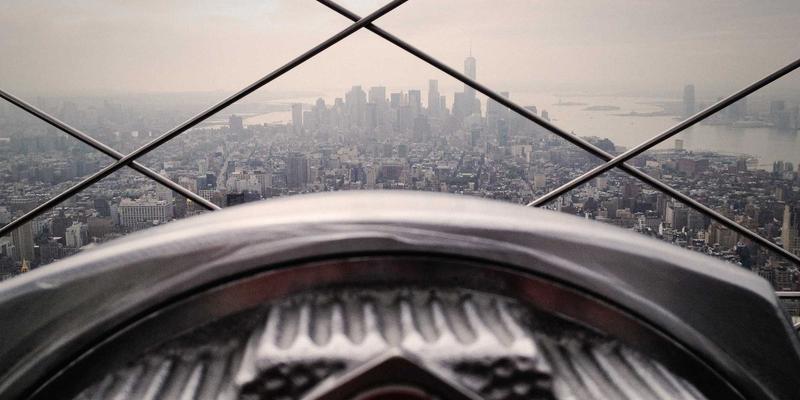 从战略规划到公共服务：中国政府如何通过科技创新政策引领人工智能产业发展与伦理治理